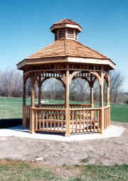 gazebo.jpg (47462 bytes)